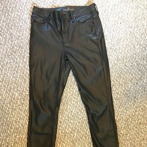 White House Black Market black coated skinny jeans sz 4
